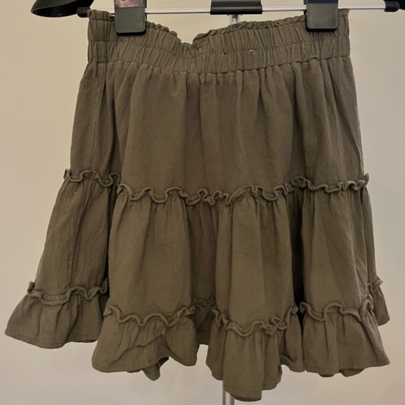 Tiered Khaki Army Green Mini Skirt - Picture 3 of 5